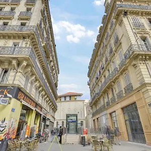  Hostel The People -